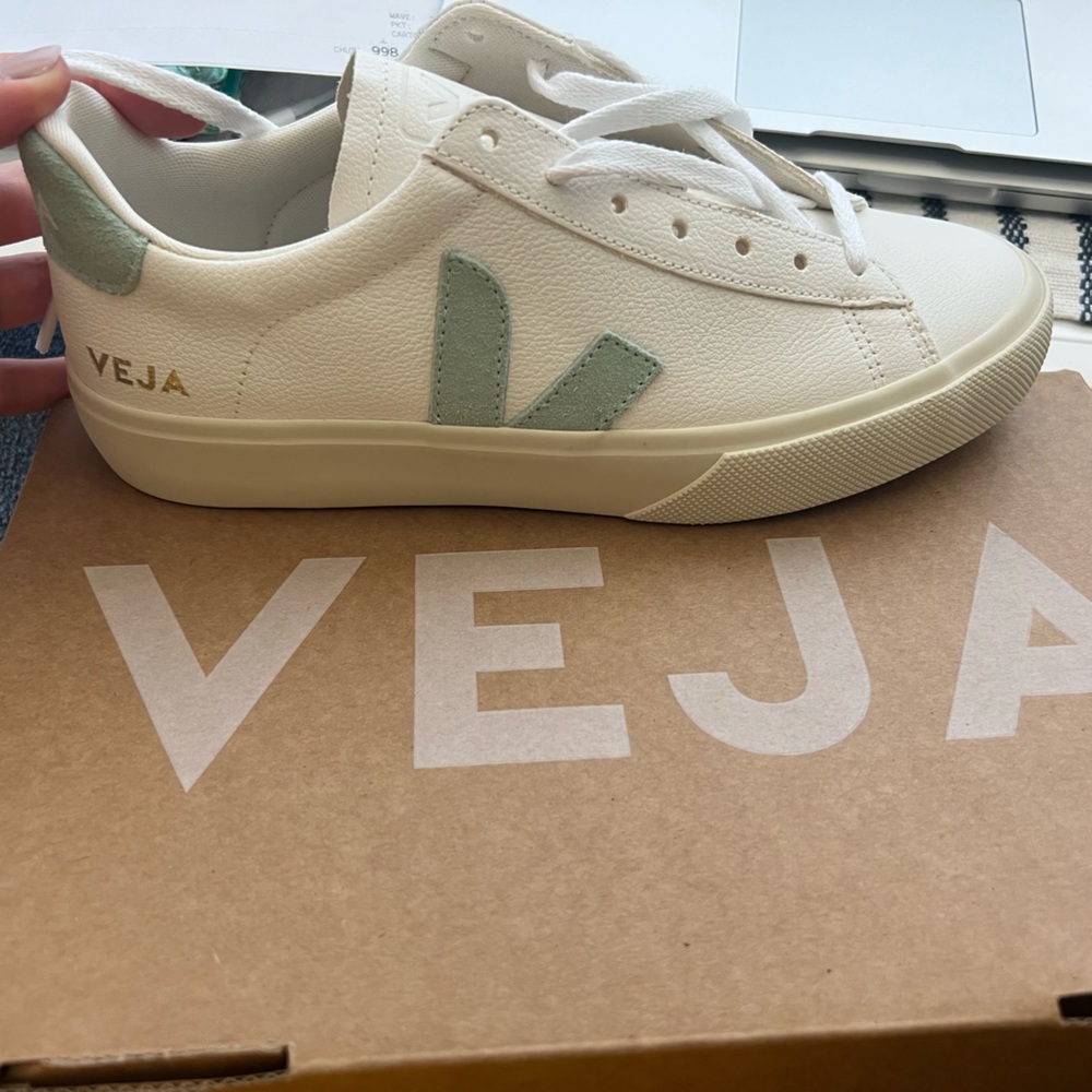 Veja campo extra white matcha size eur 39/us 8